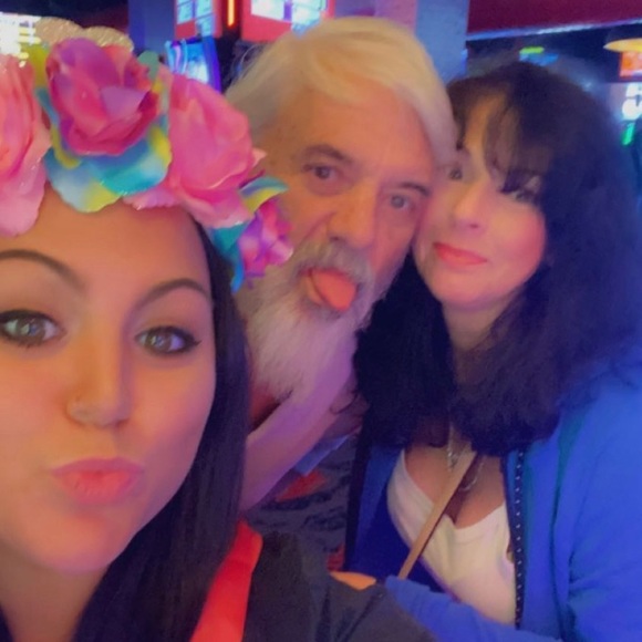 🌹🍃Welcome to my Posh-Closet!!🍃🌹 - Picture 13 of 16